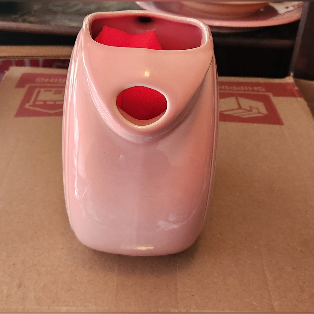 64 Oz PitcherFiesta Rose (Intro 1986)by Homer Laughlin